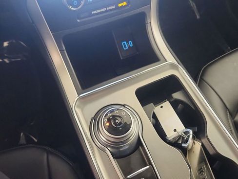 Certified 2022 Ford Edge SEL w/ Convenience Package AWD/4WD image 25