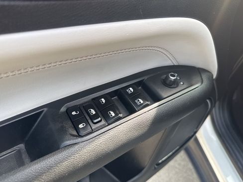 Used 2024 Jeep Compass Limited AWD/4WD image 15