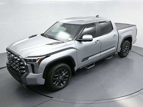 Used 2024 Toyota Tundra Platinum AWD/4WD image 39