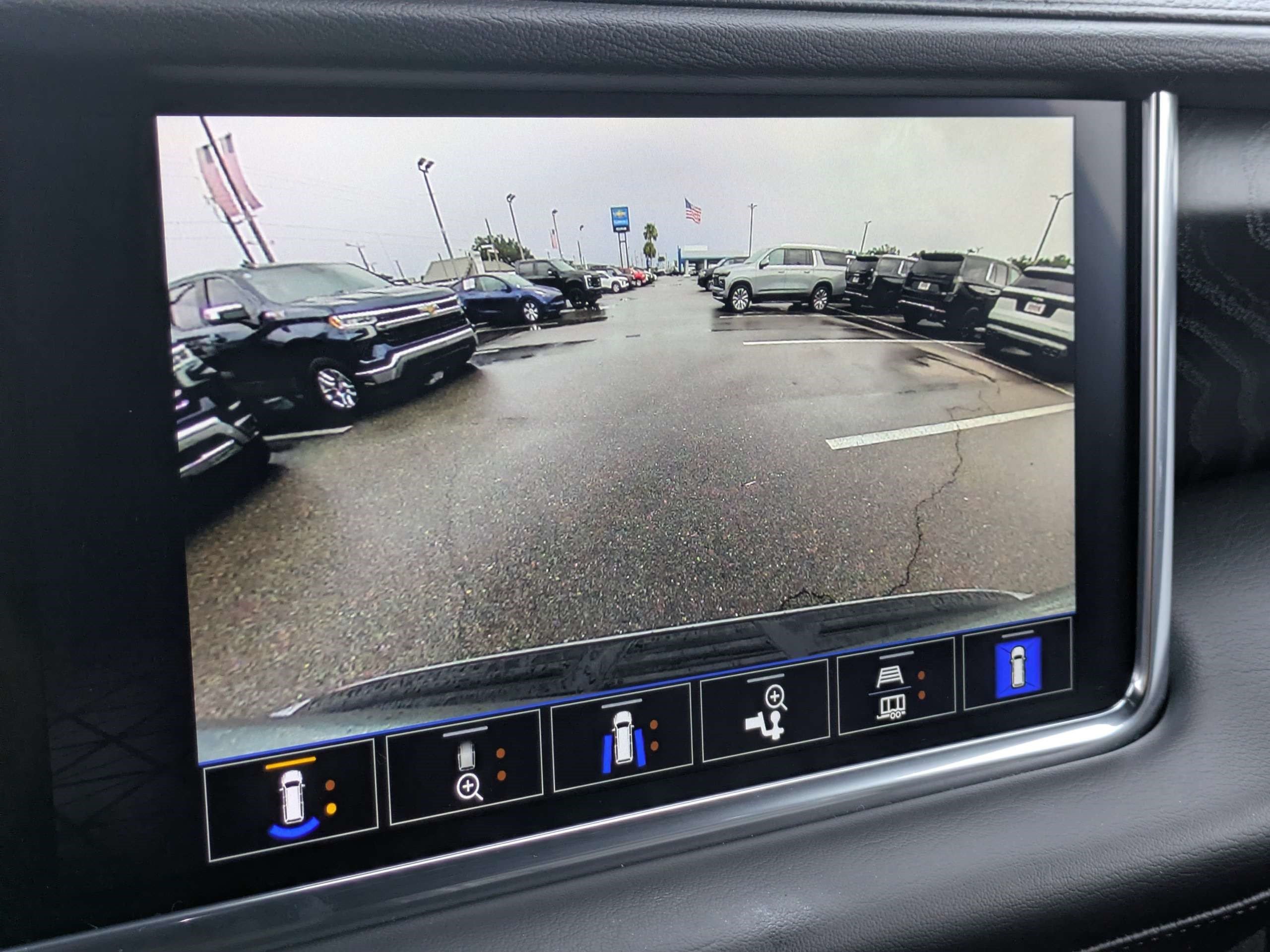 Used 2024 GMC Yukon Denali RWD image 23