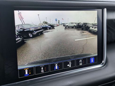 Used 2024 GMC Yukon Denali RWD image 23