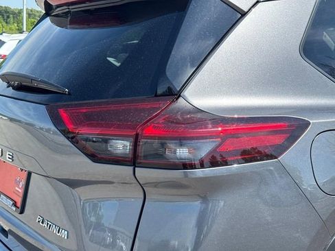 Certified 2023 Nissan Rogue Platinum w/ Platinum Premium Package FWD image 13