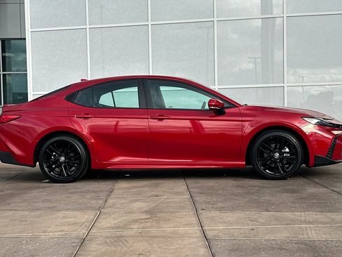 New 2026 Toyota Camry SE image 3