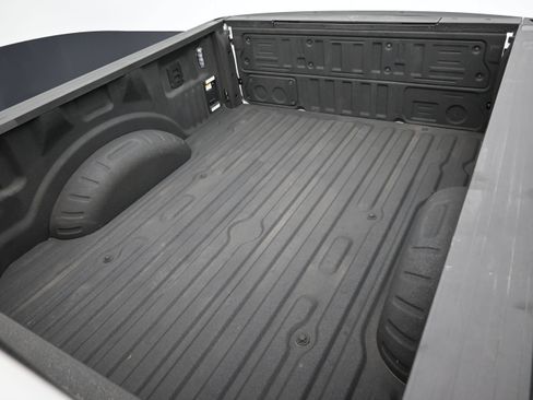 Used 2024 Ford F250 Platinum w/ FX4 Off-Road Package AWD/4WD image 46