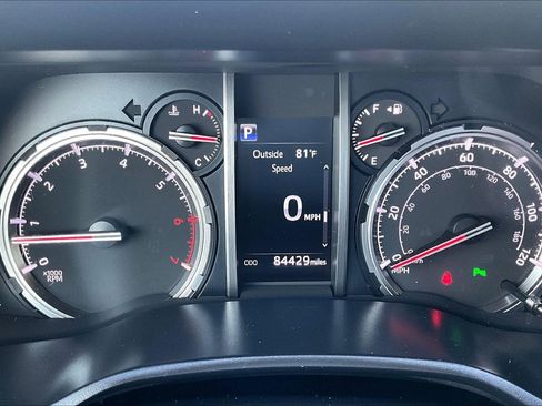 Used 2023 Toyota 4Runner Limited AWD/4WD image 19