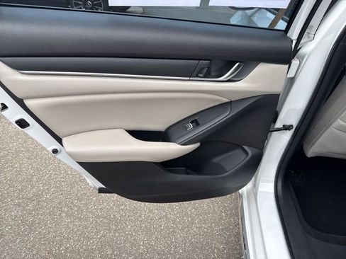 Used 2020 Honda Accord EX image 18