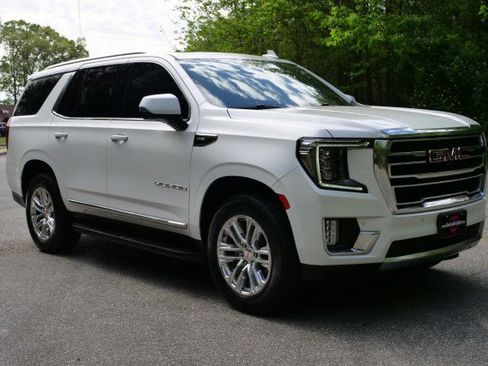Used 2022 GMC Yukon SLT w/ SLT Premium Package image 4