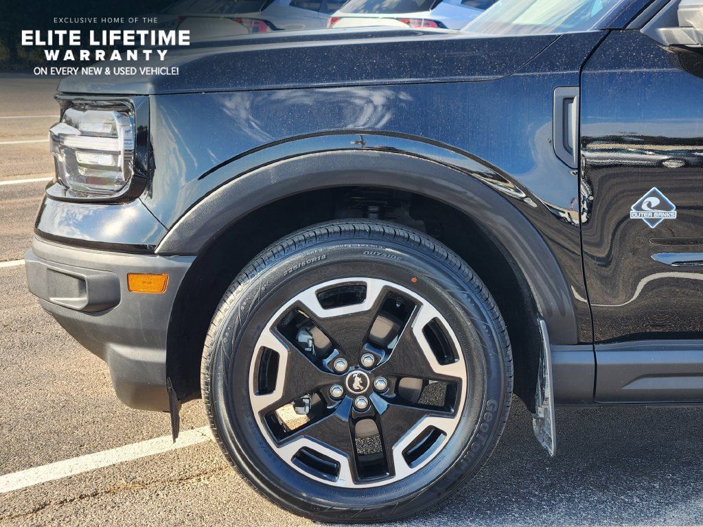 Used 2024 Ford Bronco Sport Outer Banks w/ Tech Package AWD/4WD image 10