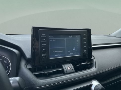 Used 2019 Toyota RAV4 LE FWD image 12