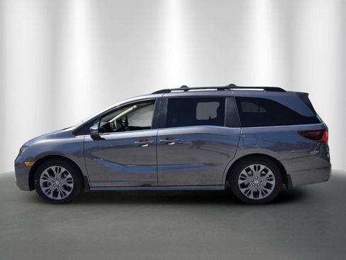 Used 2026 Honda Odyssey Touring image 4