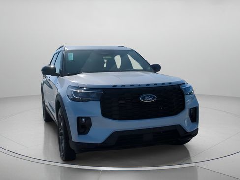 New 2026 Ford Explorer ST-Line image 4