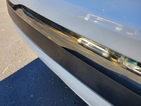 Certified 2022 Chevrolet Equinox RS w/ LPO, Floor Liner Package image 10