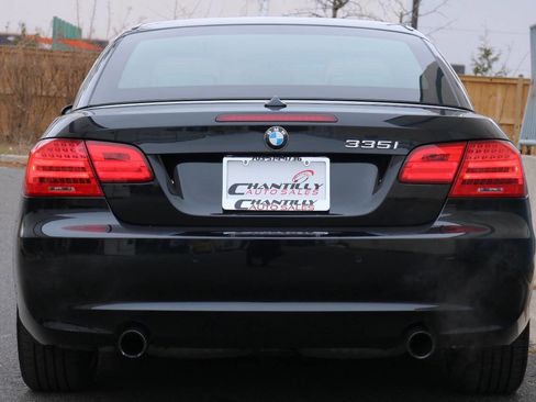 Used 2011 BMW 335i Convertible image 7