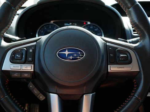 Used 2016 Subaru Crosstrek 2.0i Limited image 25