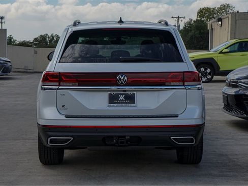 New 2026 Volkswagen Atlas SE image 7
