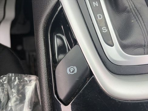 Used 2016 Ford Fusion SE image 22