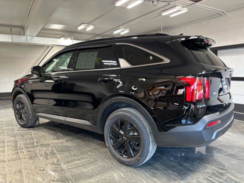 Used 2021 Kia Sorento S image 7
