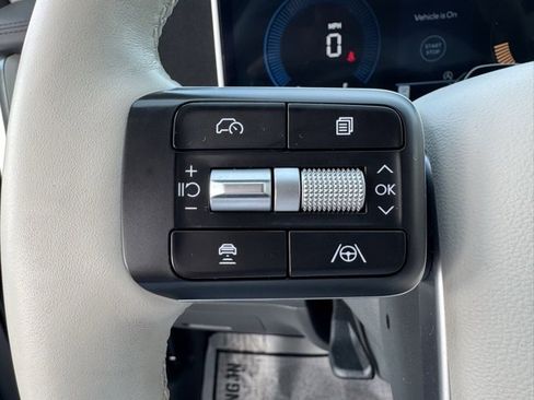 Used 2025 Hyundai Santa Fe SEL image 14