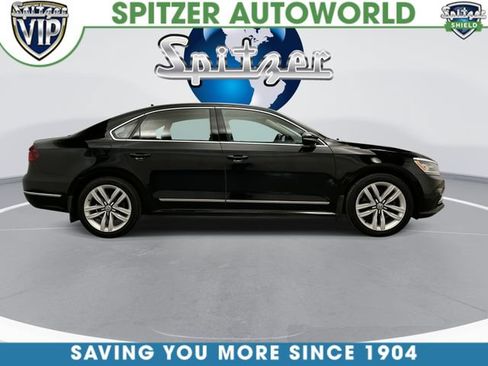 Used 2017 Volkswagen Passat 1.8T SE FWD image 11