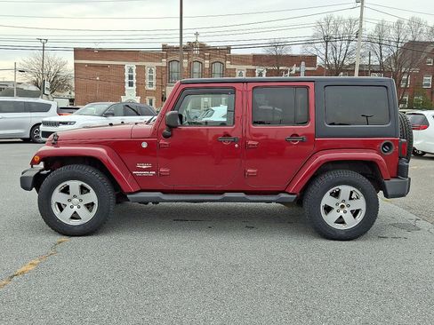 Used 2012 Jeep Wrangler Unlimited Sahara w/ Dual Top Group image 4