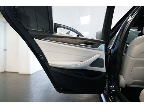 Used 2020 BMW M550i xDrive w/ Executive Package image 14