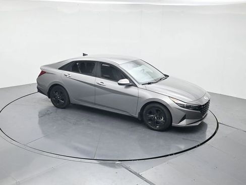 Used 2023 Hyundai Elantra Blue FWD image 38