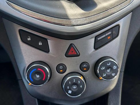 Used 2019 Chevrolet Sonic LT w/ Convenience Package image 44