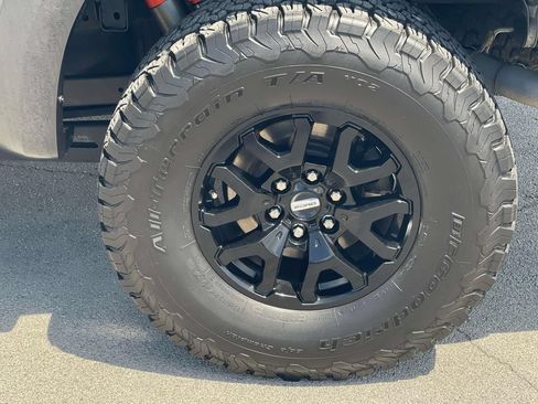 Used 2021 Ford F150 Raptor w/ Equipment Group 801A High AWD/4WD image 17