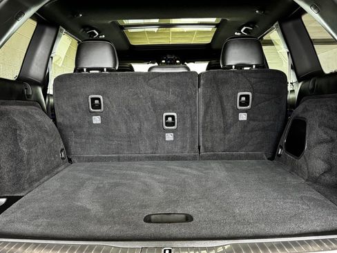 Certified 2023 Jeep Grand Cherokee Overland w/ Luxury Tech Group IV AWD/4WD image 10