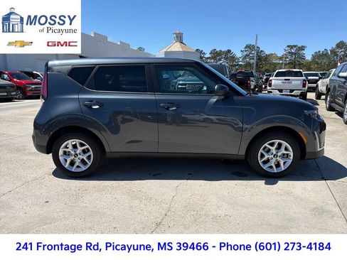 Used 2025 Kia Soul LX image 8