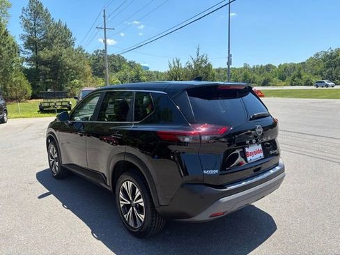Used 2023 Nissan Rogue SV AWD/4WD image 14