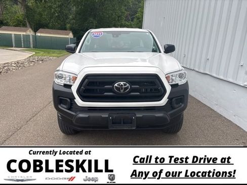 Used 2022 Toyota Tacoma 4x4 Access Cab image 2