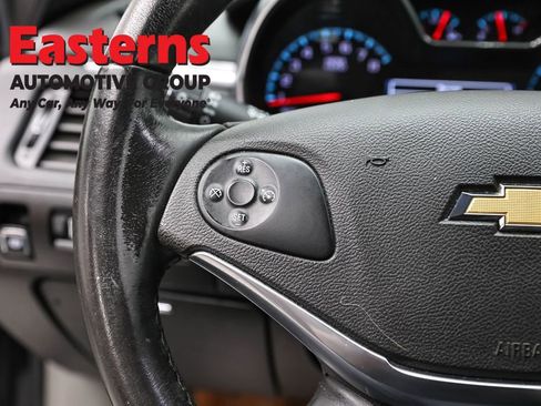 Used 2019 Chevrolet Impala LT FWD image 15