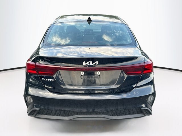 Certified 2023 Kia Forte LXS FWD image 6