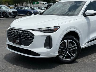 Used 2025 Audi Q5 Premium w/ Convenience Package
