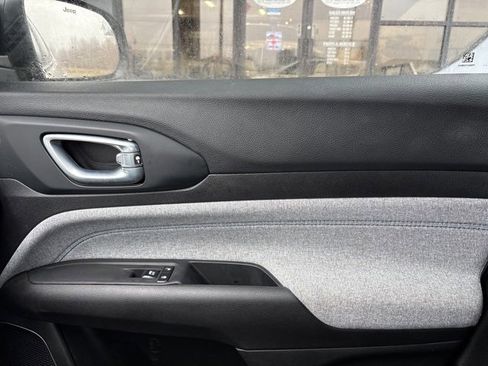 Used 2023 Jeep Compass Latitude w/ Convenience Group image 19