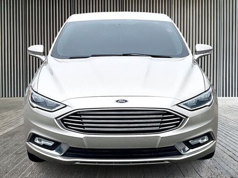 Used 2017 Ford Fusion Energi SE image 4