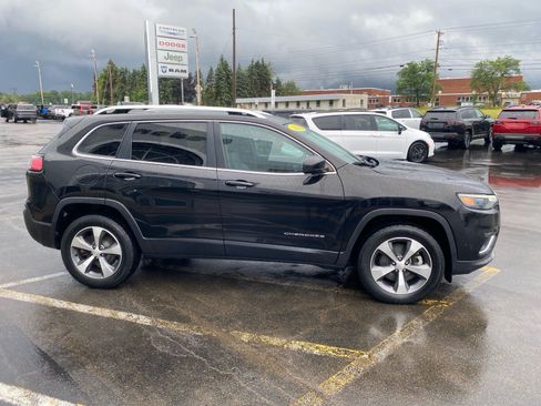 Used 2021 Jeep Cherokee Limited AWD/4WD image 6