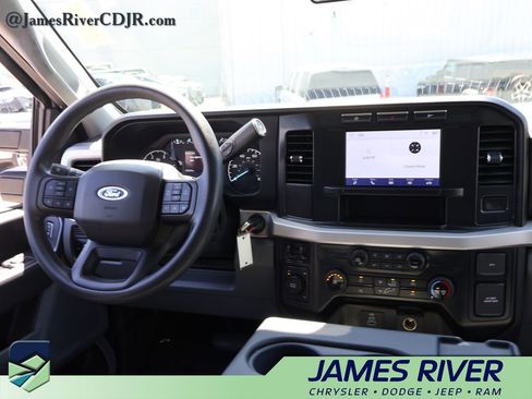 Used 2024 Ford F250 XLT AWD/4WD image 13