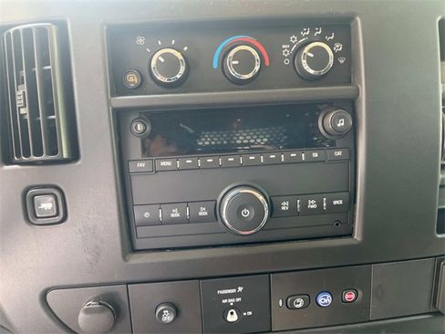 Used 2023 GMC Savana 2500 w/ Driver Convenience Package image 15