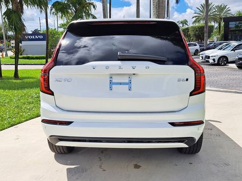 New 2026 Volvo XC90 B6 Ultra w/ Lounge Package image 4