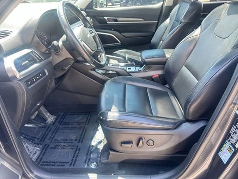 Used 2022 Kia Telluride S AWD/4WD image 19