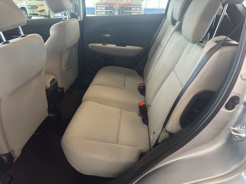 Used 2021 Honda HR-V LX image 12