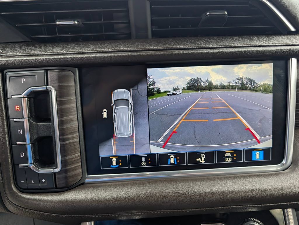 Used 2021 GMC Yukon Denali w/ Denali Premium Package AWD/4WD image 5