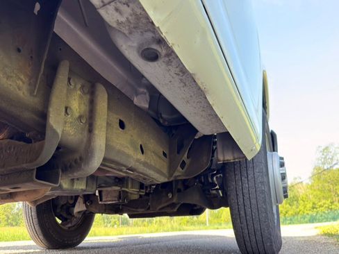 Used 2016 GMC Savana 3500 RWD image 36
