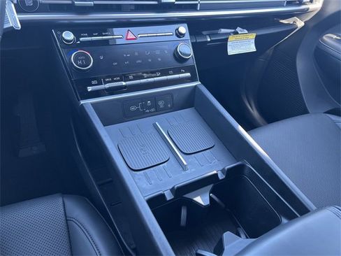 Used 2025 Hyundai Santa Fe XRT image 17