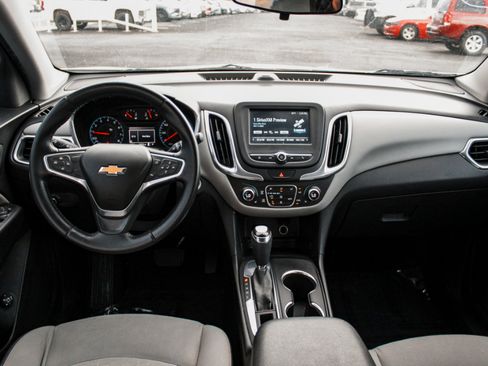Used 2018 Chevrolet Equinox LT FWD image 23