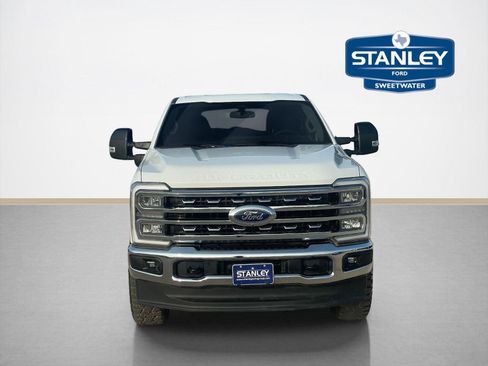 Used 2025 Ford F250 Lariat w/ Tremor Off-Road Package AWD/4WD image 2
