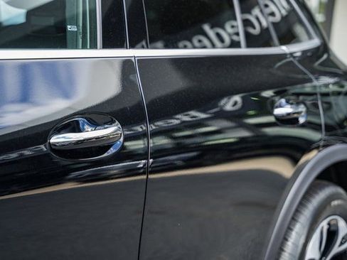 New 2025 Mercedes-Benz GLC 350e 4MATIC image 17