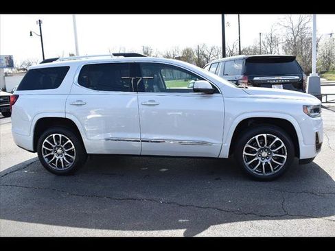 Used 2022 GMC Acadia Denali w/ Denali Ultimate Package image 4